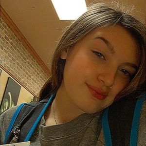 Meet your Posher, Carlee